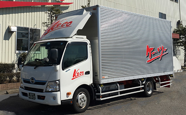  採用情報　中型ドライバー（2トン）